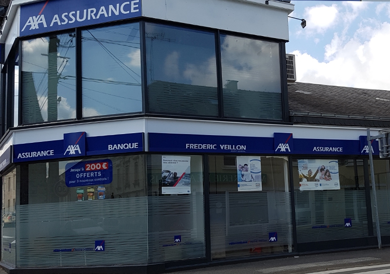 Vitrine et enseignes Axa Assurances